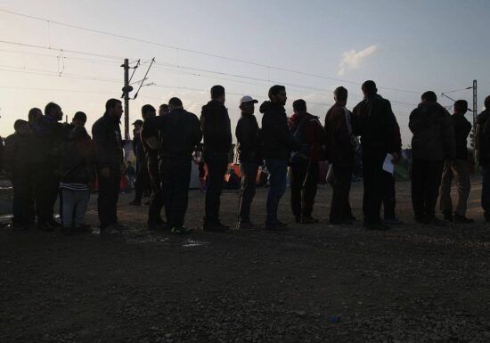 Frankreichs Innenminister begrüßt Migrationspläne von Merz