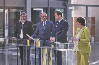 Habeck wirft Union und SPD Klientelpolitik vor