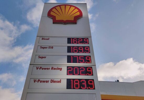 Diesel Mitte März etwas günstiger - Benzinpreis stagniert