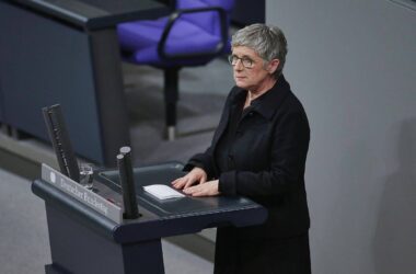 Haßelmann kündigt Gespräche mit Union und SPD zu Schulden an
