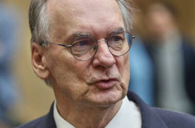 Haseloff wirbt für Beibehaltung von Solidaritätszuschlag