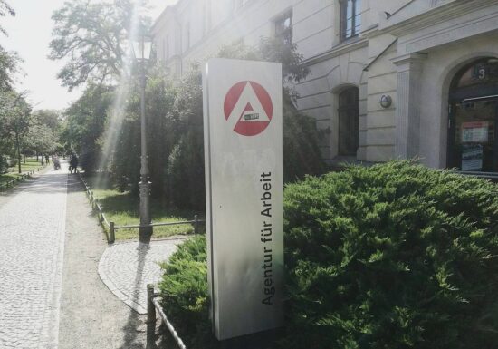 "Frühjahrsbelebung" am Arbeitsmarkt fällt verhalten aus