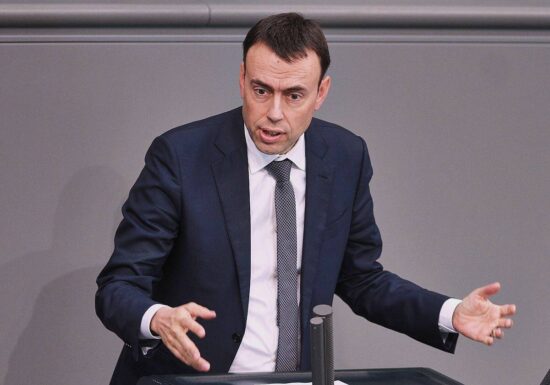 SPD-Außenpolitiker: Türken müssen Demokratie selbst retten