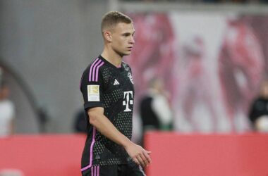 Kimmich rechtfertigt späte Vertragsverlängerung