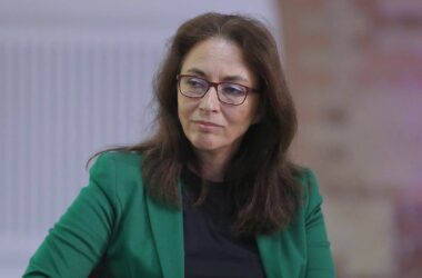 DGB-Chefin lehnt Feiertagsstreichung als Lohnkürzung ab