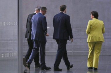 Mehrheit sieht kaum geeignete Ministerkandidaten in Union und SPD