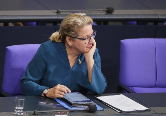 Schulze will Entwicklungsministerin bleiben