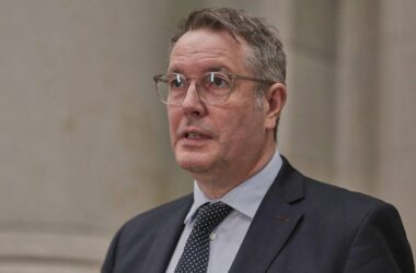 Schweitzer kritisiert Umgang mit Ukraine in Verhandlungen
