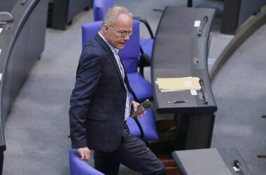 SPD-Generalsekretär widerspricht Spahn beim Umgang mit AfD