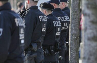 Mutmaßlicher Dreifachmörder von Weitefeld weiter auf der Flucht