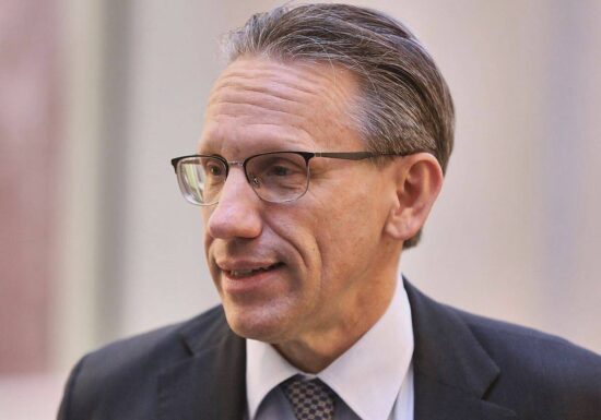 Kukies mahnt EU zu besonnenem Handeln gegenüber US-Digitalkonzernen