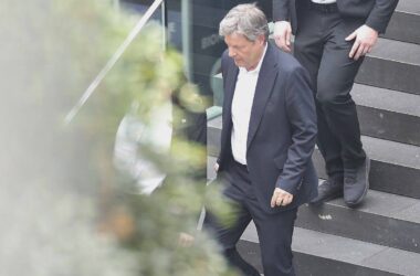 Habeck deutet Verbleib im Bundestag an