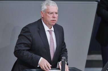 CDU-Politiker Hardt fordert "Enteignung" russischer Vermögen