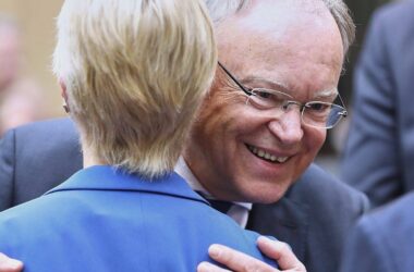 Schwesig würdigt Weil als "souverän und bürgernah"