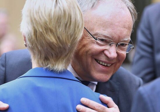 Schwesig würdigt Weil als "souverän und bürgernah"