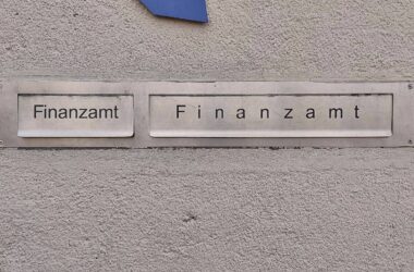 SPD drängt auf höheren Spitzen- und Reichensteuersatz