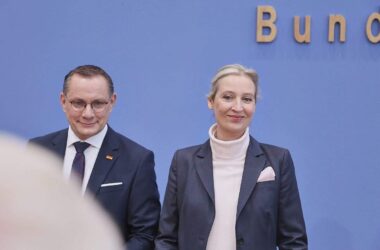 Forsa: AfD bleibt stärkste Kraft - Union fällt weiter