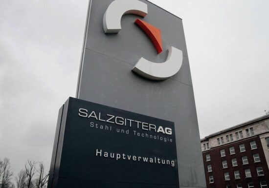 Salzgitter: Kleinflugzeug über Werksgelände abgestürzt - zwei Tote
