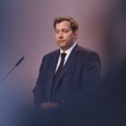 Schweitzer für Verbleib von Klingbeil an SPD-Spitze