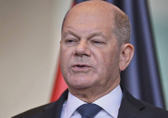 Scholz würdigt Franziskus` Einsatz für Brüderlichkeit