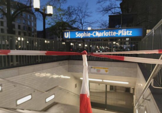 Tödliche Messerstecherei an Berliner U-Bahnhof offenbar nach Streit