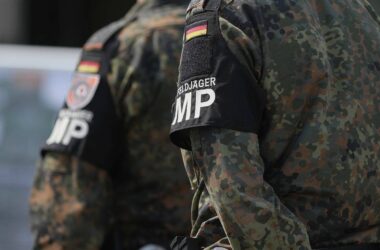 Klingbeil lehnt Wehrpflicht ab