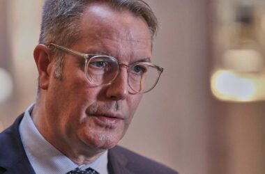 Schweitzer rät SPD zu inhaltlichen und personellen Veränderungen