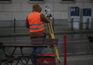 Fachkräftemangel in Ostdeutschland trotz Konjunkturflaute spürbar