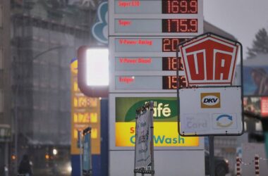 Banaszak beklagt fehlende Entlastungen für steigenden CO2-Preis