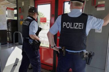 Länder wollen mehr Polizisten und Überwachung in Zügen