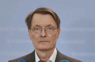 Lauterbach kritisiert US-Regierung scharf für Attacken auf Harvard