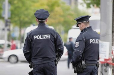 Menden: 14-Jähriger nach Messerangriff von 17-Jährigem gestorben
