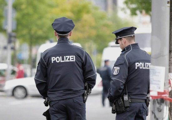 Menden: 14-Jähriger nach Messerangriff von 17-Jährigem gestorben