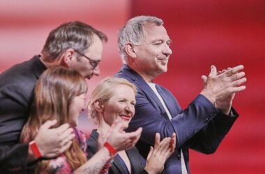 Van Aken: Politische Mitte "kümmert sich nicht um die Menschen"