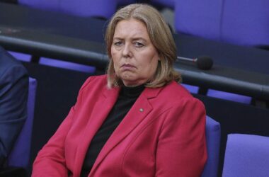 DGB und Paus kritisieren Arbeitsministerin