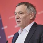 Van Aken kritisiert Sanktionspolitik von Merz