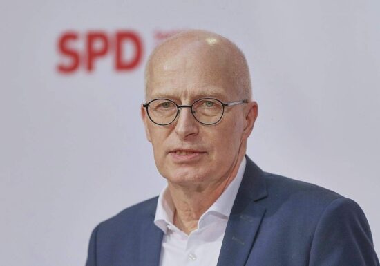 Hamburgische Bürgerschaft bestätigt Tschentscher als Regierungschef
