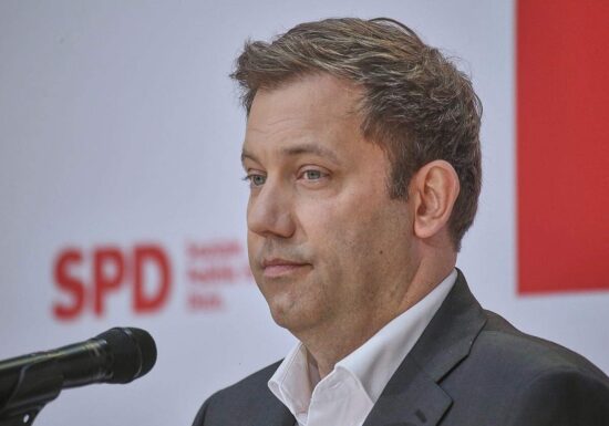 Linke fordert bei Sozialreformen mehr "Fantasie" von Klingbeil