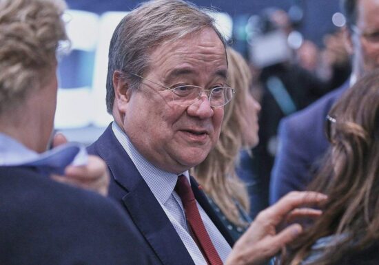 Laschet sieht Trump "unter Erfolgsdruck"