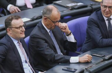 Kanzlerwahl: Fraktionen diskutieren über 2. Wahlgang