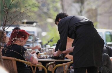 Datev: Umsatzsteuersenkung kommt für kleine Gastronomen zu spät