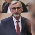 Schuster gegen "anlasslose Gesinnungsprüfung" von AfD-Mitgliedern