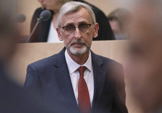 Schuster gegen "anlasslose Gesinnungsprüfung" von AfD-Mitgliedern