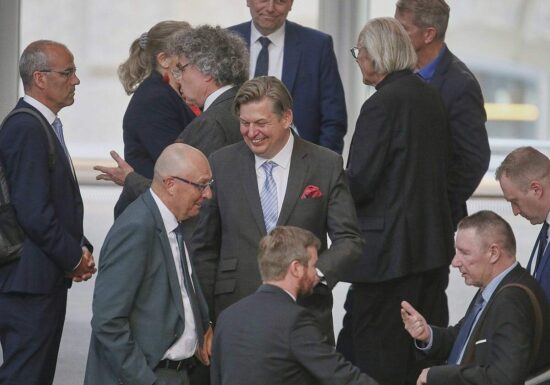 Umfrage: Mehrheit hält AfD für rechtsextrem