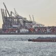 Deutscher Exportüberschuss im Handel mit den USA weiter erheblich