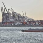 Deutscher Exportüberschuss im Handel mit den USA weiter erheblich