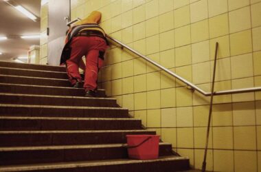 Arbeitgeberverband warnt vor 15 Euro Mindestlohn per Gesetz