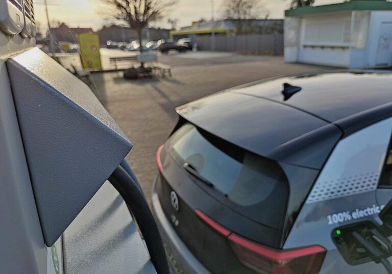 McKinsey-Studie: E-Autos bei Kunden in Deutschland wieder beliebter