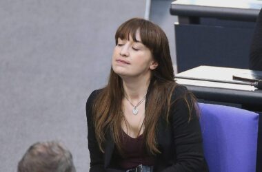 Linke schlägt Union Zusammenarbeit bei bestimmten Reformen vor