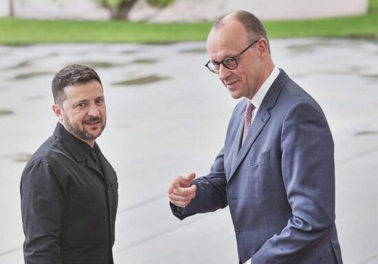 Merz will Kiew bei Beschaffung weitreichender Waffen unterstützen